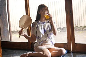 Mùa hè buồn chán ở quê địt người vợ nhà kề bên thiếu thốn vì lấy gã chồng già