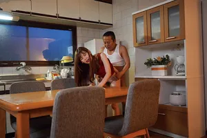 Con gái bị gã chồng mới của mẹ chịch mỗi ngày, cho dù đã có người yêu